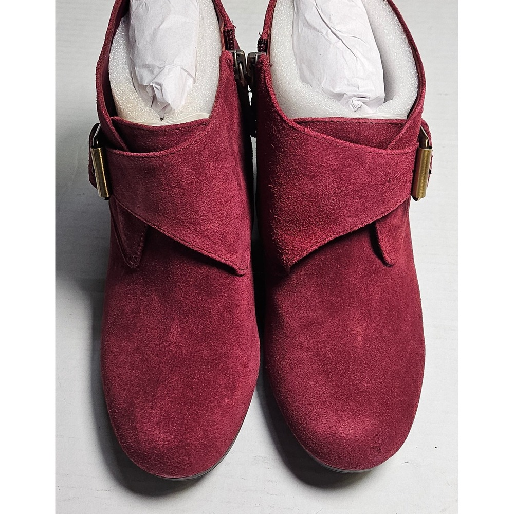 Isaac Mizrahi IM Volley Wedge Ankle Boots Medium Red Suede Side Zip Womens 8M